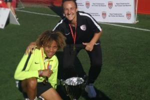 启蒙教练:维姬-洛佩斯拥有特别的天赋,我相信她一定能走得更远