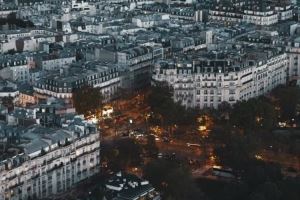 荣耀时刻!登贝莱社媒晒视频回顾金球奖颁奖典礼,姆巴佩点赞