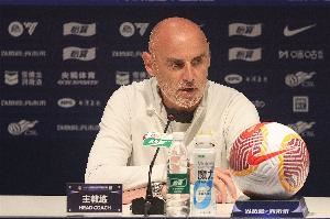 沪媒:海港侥幸赢球更多是运气,穆斯卡特指挥犹豫成最大短板