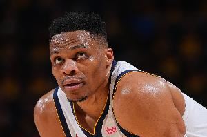 重回火箭?火箭官方晒亚当斯杜兰特合照 威少点赞!