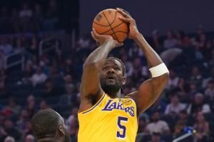 季前赛也难顶！艾顿湖人生涯第二战出场不到21分钟 正负值-25
