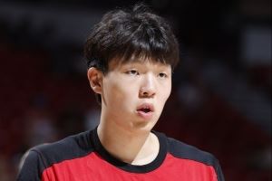  苏群：杨瀚森面对的比赛环境升级了 NBA教练不会像保姆般给你喂奶