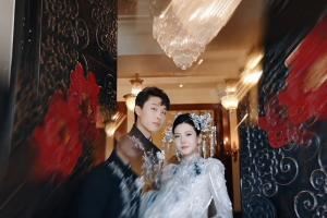  23岁申花后卫金顺凯近日举办婚礼，球队董事长谷际庆担当证婚人