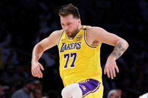 雷迪克:东契奇做些傻事是享受比赛的方式 我允许他不按套路出手