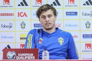 0-1爆冷输科索沃!林德洛夫:球迷爱嘘就嘘好了 我们其实踢得可以