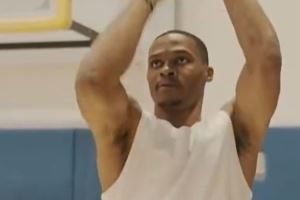 加盟国王!保持竞技状态 威少更新IG转发自己训练集锦!