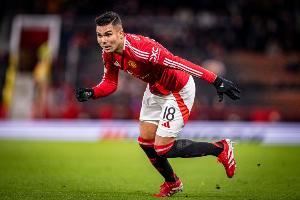 记者:卡塞米罗缺席曼联队内训练,乌加特可能顶替他首发出战