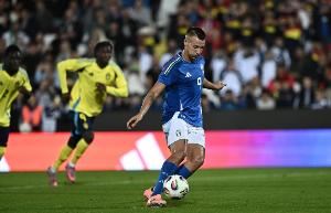 意U18主帅:卡马达回撤拿球技术稍显粗糙,但禁区内绝对是现象级