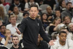 客战独行侠!米奇-约翰逊:我还没确定揭幕战的首发阵容