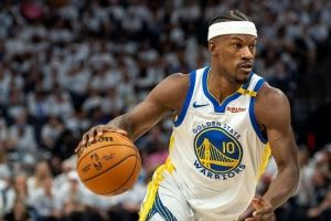 不断杀伤!巴特勒今天命中16个罚球 创勇士队史揭幕战新纪录