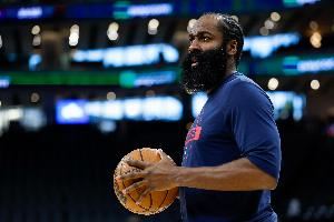 波斯特谈下半场防哈登:重点是限制他使用非惯用手 避免犯规