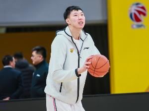 周琦:之前在东莞度过了很开心的1年 这里有宏远这个11冠王的球队