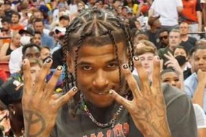  键盘侠|风雪哥背上文40岁女友头像！美球迷：废了！让华子教育你