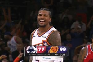  他放肆的笑！杰伦·格林三分轰进领先22分打停快船 开怀大笑！