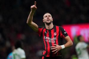  米体：加拉塔萨雷有意帕夫洛维奇，米兰仍在考察吉拉等中卫人选