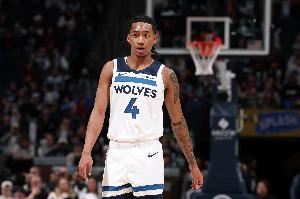  迪林厄姆：根据比赛时段去考虑自己出手还是为队友创造机会