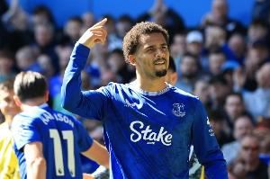  莫耶斯：我们不打算放走恩迪亚耶 满意格拉利什加盟以来的表现