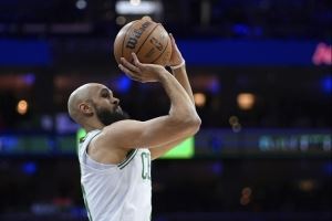  这就是你们都馋的顶级3D？怀特场均15投得14分 命中率33&26%