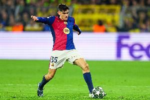  世体：巴萨中卫位置人手短缺，马丁被视为可能的中卫替补