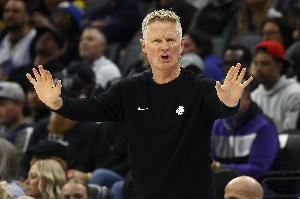  科尔：我们从一开始就缺乏斗志 面对顶级强队之一 我对此并不满意