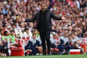  法尔克：我们应该更好地防守对方传中 近两个客场球队丢球太多