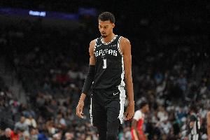  文班：我一直关注勇士队 当他们找到势头时就很难被阻止