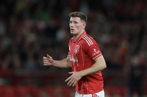  森林中场安德森本赛季联赛逼抢下完成传球492次，英超球员最多